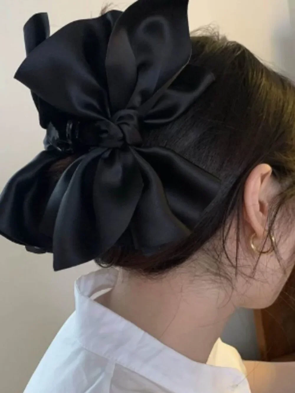 Women's hair clip